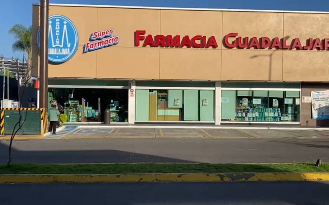 Muere trabajador de Farmacia Guadalajara tras defender a su compañera